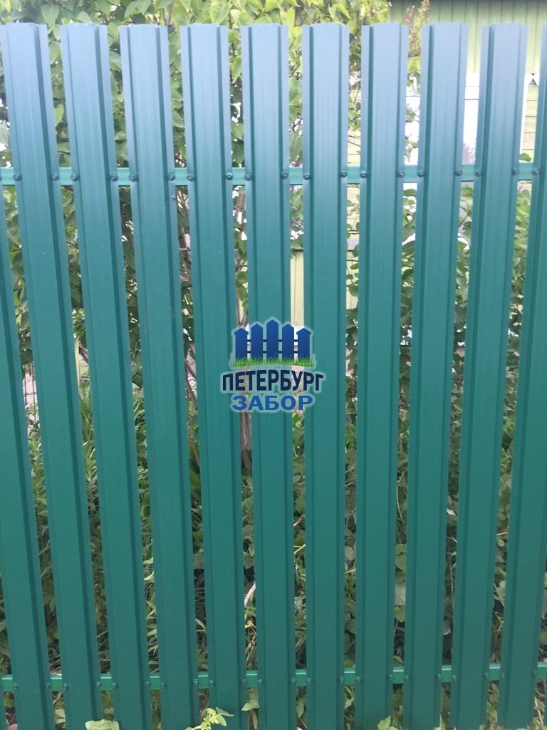 Забор из штакетника в Гатчине